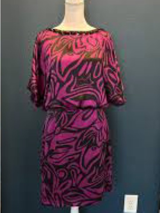 Trina Turk Dresses & Skirts - Trina Turk Magenta And Black Abstract Floral Silk Sheath Dress